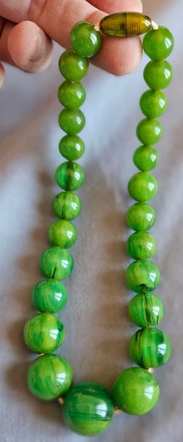 Magnifique Collier Ras du cou vintage perles baroque plastique