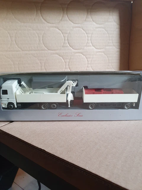 Herpa 747004 - 1/87 Mercedes-Benz Actros L 96 Baukipper-LKW BW/Auslandseinsatz