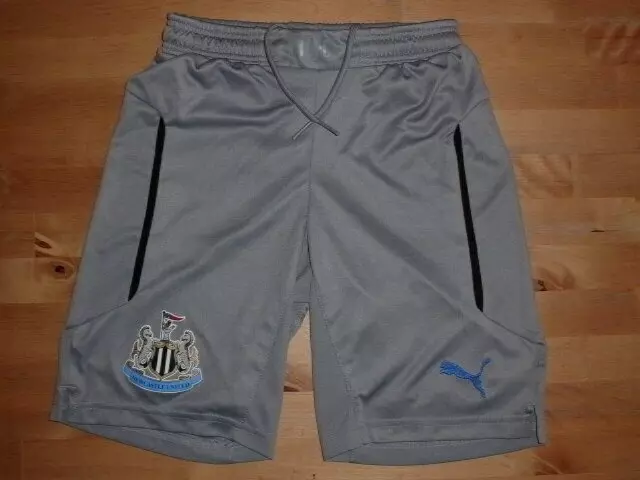 Newcastle United Puma Away Football Shorts 2014/15 - Small Boys 24", Age 8 Yrs