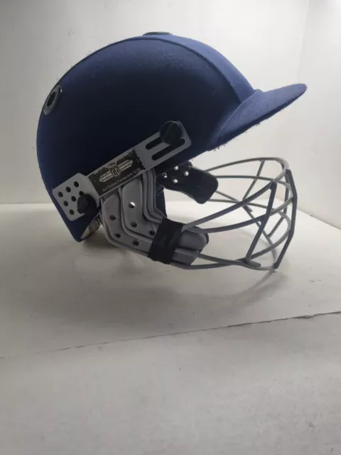 Albion Cricket helmet Junior Size L - XL 50CM - 62 CM.