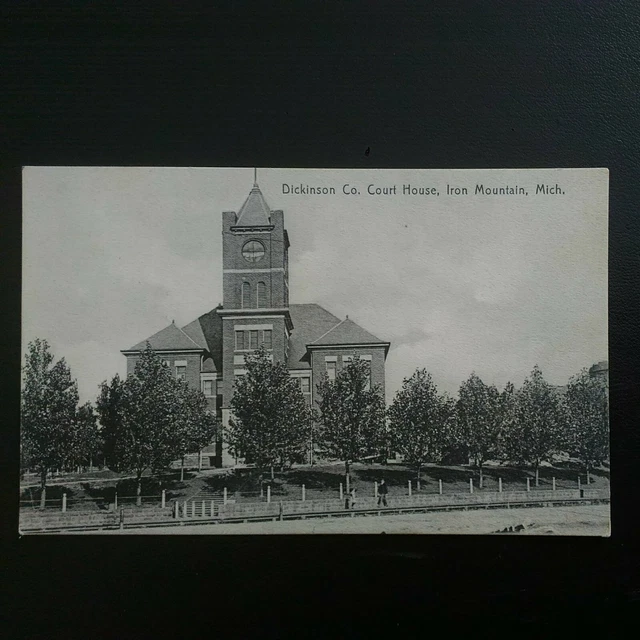 Iron Mountain, Mi * Dickinson County Courthouse * Unposted Rotograph Lithograph