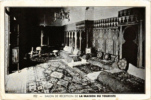 CPA AK MAROC FEZ - Salon de reception de la Maison du Touriste (219162)