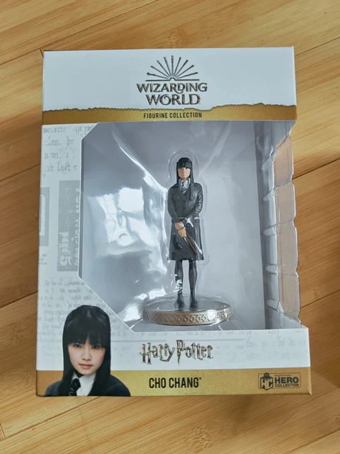 Wizarding World Harry Potter, Bacchetta Magica Autentica Harry Potter, In Plastica Con Supporto Hogwarts Ca 305 Cm Giocattolo Per Bambini Dai 14 Anni In Su Articolo Per Fan