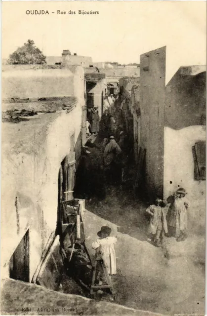 CPA AK MAROC OUDJA - Rue des Jewjoutiers (219987)