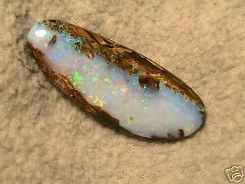 Fantastique Multicolore Opale Boulder 41,6ct