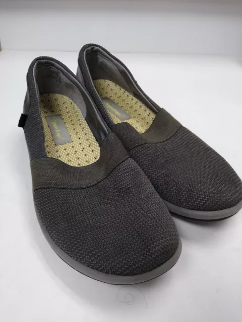 BareTraps Women's BT Imani Flat,Ash/Grey, Size US 8 M  Pre-owned