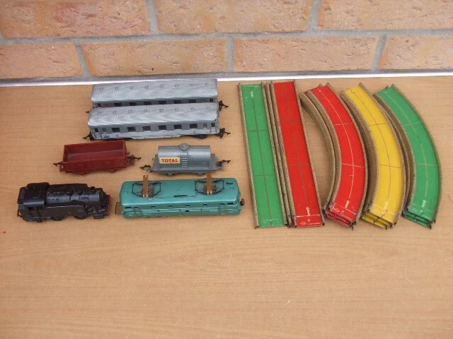 Train Ancien En Tôle Mécanique – Tintoy Repeint, 28 Cm – Pièce De Collection