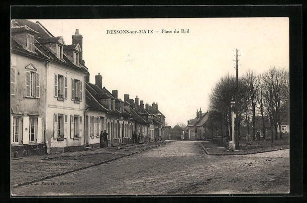 CPA Ressons-sur-Matz, Place du Bail