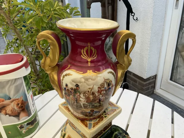 Superbe Vase Porcelaine Décors  Napoléon