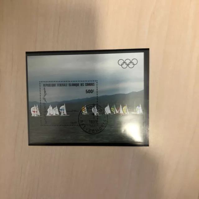 Schöner Block von den Comoren zur Olympiade