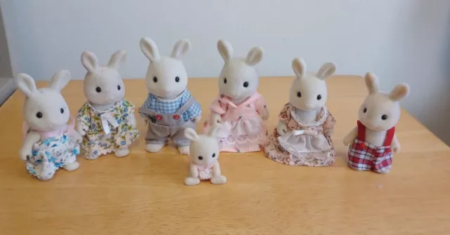 Sylvanian Families White Rabbit Family Figures