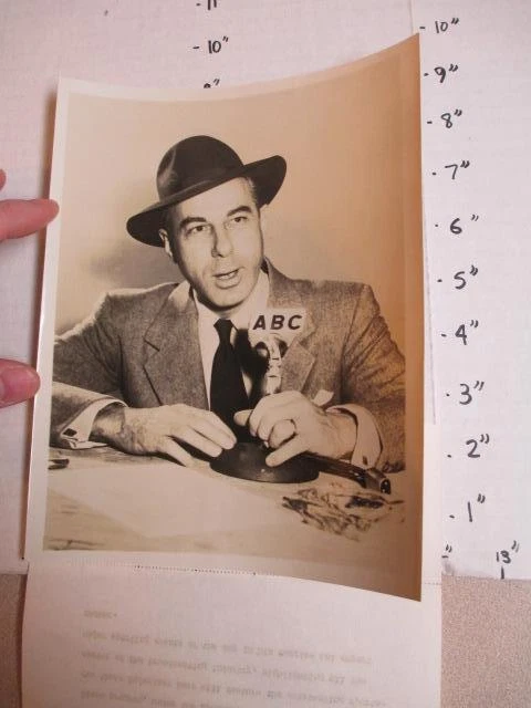 ABC radio show promo photo 1954 Bill STERN sportscaster microphone ashtray