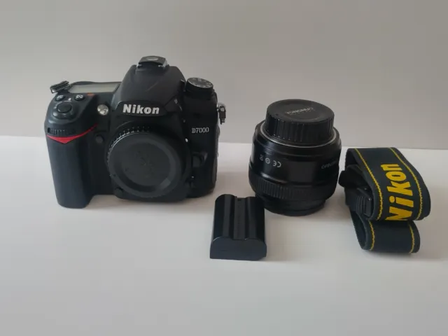 Nikon D D7000 16.2 MP Digital SLR Camera - Black + lense Yongnuo YN EF 50mm f/1.
