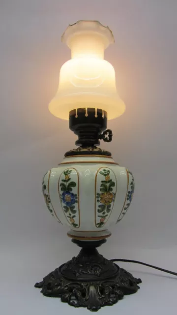 Majolika Keramik im Stil Petroleum Lampe Tischlampe Zinkguß '60er Jahre