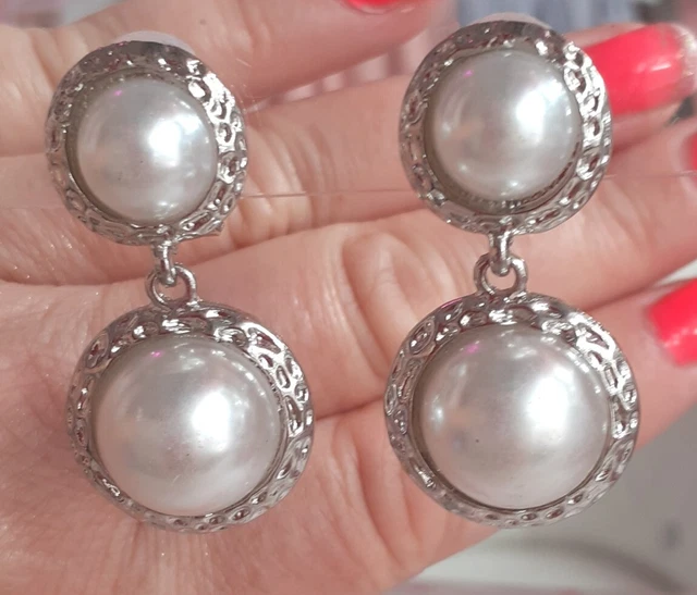 Boucles D'oreilles Clou En Forme De Nid Argenté Avec Perles Blanches Nacrées - Neuf Sans Emballage