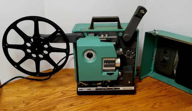 Vintage Bell & Howell 1592 Filmosound 16Mm Movie Film Projector