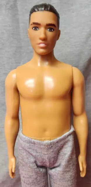 Fashionista Ken Doll- #131- Curvy- Original Shorts- Good Condition