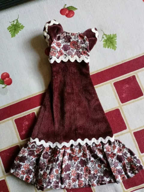tenue poupée mannequin, Sindy, Tressy, Mily, famosa, Petra, Barbie