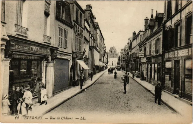CPA ÉPERNAY - Rue de CHALONS (364108)
