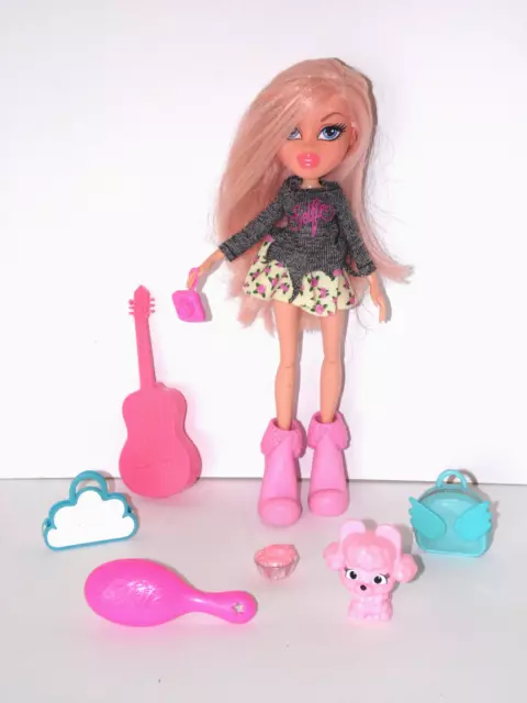 Bratz Selfie Snaps Cloe Doll with Accessories MGA 2015 Chloe Blonde Pink Hair