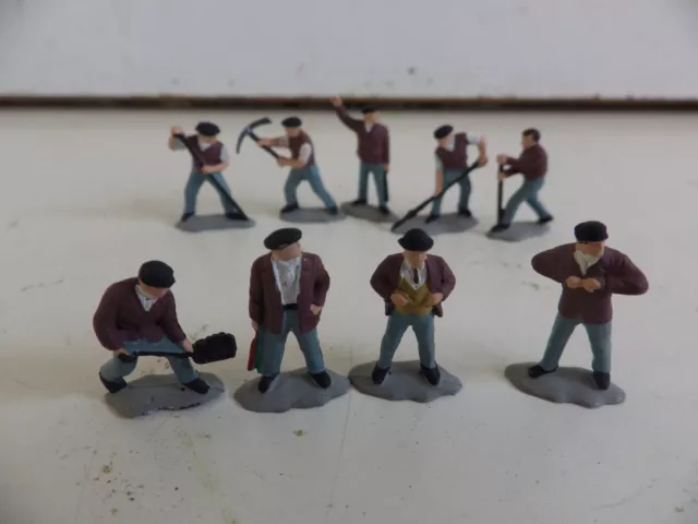 Model Railway People Workmen Crew  L.M.S  9  hand painted  Dapol Figures OO / HO