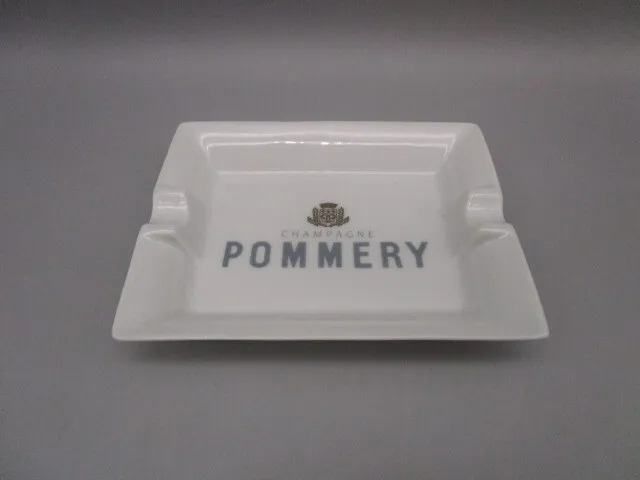 Cendrier publicitaire champagne " POMMERY " porcelaine de Limoges