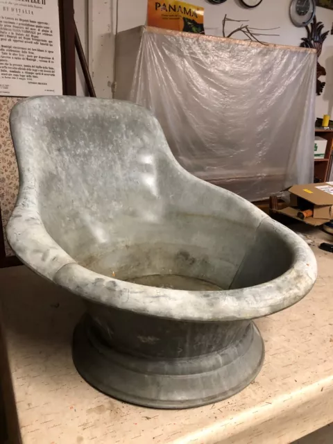 Antica vasca da bagno semicupio