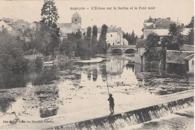 CPA 61 NORMANDIE Orne ALENCON L' Ecluse sur la Sarthe & le Pont neuf Pêcheur1904
