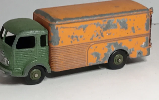 Camion miniature Dinky Toys Simca Cargo réf. 33 – Benne basculante - Modélisme