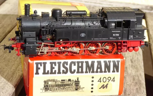 Fleischmann 4094 H0 3-Leiter AC + Dc Locomotive à Vapeur Br 94 1730' DB Époque 3