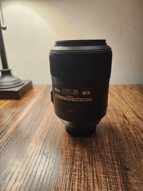 Nikon Micro NIKKOR 105mm f/2.8G AF-S VR IF-ED Lens
