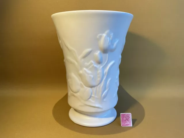 Art Deco Spode Velamour Embossed Cream Tulip Vase Vintage