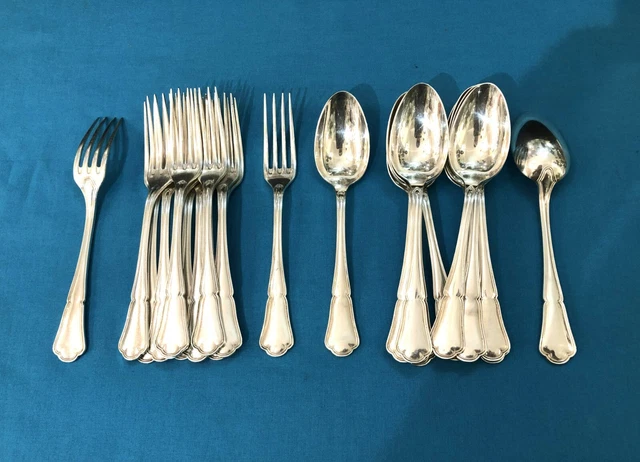 11 fourchettes à gateaux métal argenté orfèvre Ercuis modèle Carthage art deco Mid 20th c French silver-plated pastry cake forks 13,6cm - France