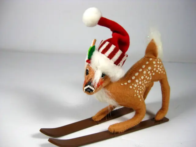 Adorable Annalee Doll Christmas Deer Reindeer on Skis with Mistletoe & Santa Hat