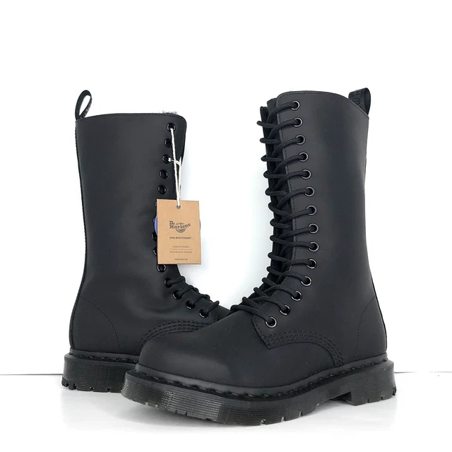 NWT Dr Martens Kolbert Tall Fur Lined Lace Up Boots Women’s 6 Shoes