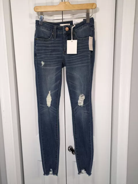 LC Lauren Conrad NWT Women's Size 2 Skinny Blue Jeans