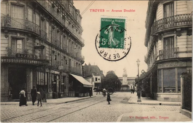 CPA TROYES Avenue Doublet (927910)