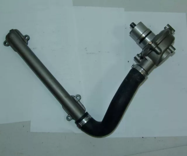 Schlauch Verbindung Flüssigkeit Von Kühlung Mit Pumpe Pipe Fitting Coolant Mv A
