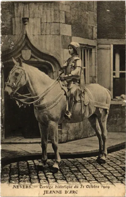 CPA Nvers Coriege historique Jeanne d'Arc Nievre (100564)