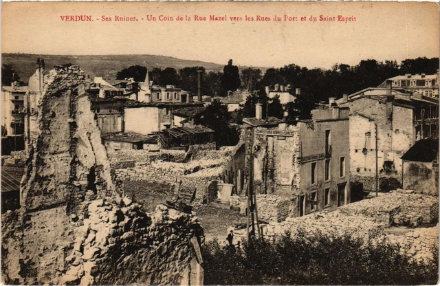 CPA Military Verdun - Its Ruins - A Corner of Mazel Street (91844)