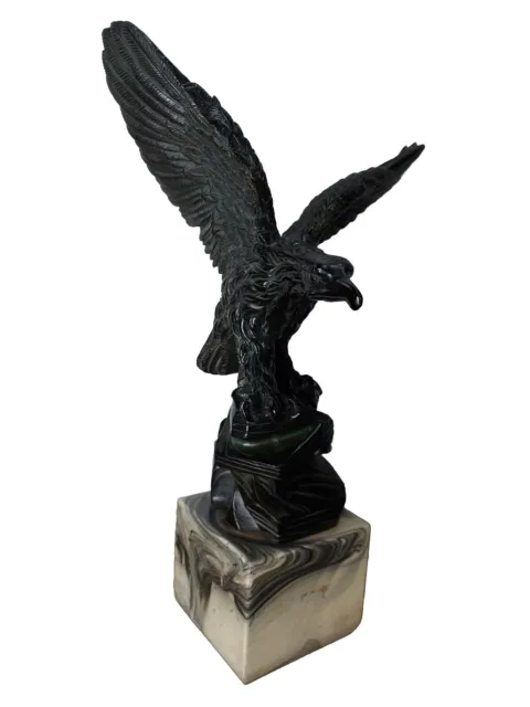 Statue Vintage D'un Aigle En Résine