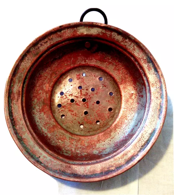 Plato con agujeros de Cobre Antiguo - Antique Copper Dish with holes - Vintage