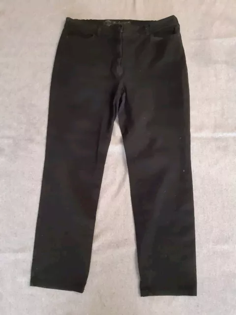 Tolle TONI Damen Jeans Hose Gr.44K in schwarz Slim Fit