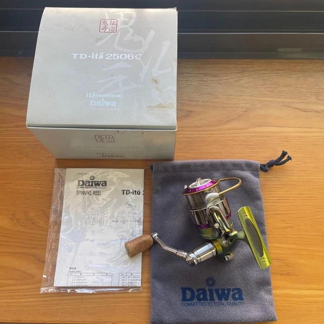 TD-ito 2506 Megabass × Daiwa TD-ito 2506C 鬼手仏心 【公式通販】
