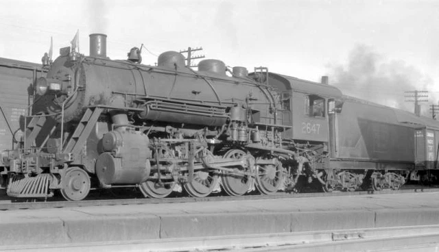 BM Boston & Maine Railroad locomotive, Engine No. 2647, 2-8-0 OLD TRAIN PHOTO