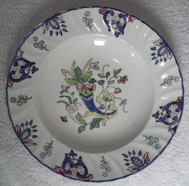 Assiette creuse ancienne 24 cm de diamètre en faïence, "Vieux Rouen/Longwy"