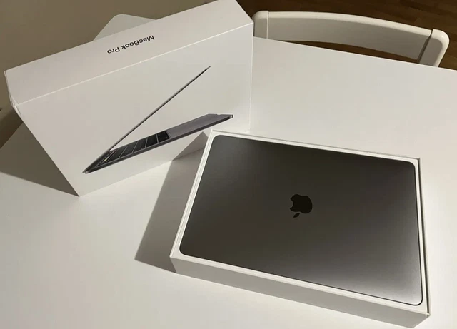 Apple MacBook Pro 13.3" (256 GB SSD, Intel Core i5 2,4 GHz, 16 GB RAM) PERFETTO