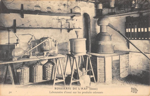 Cpa 94 Roseraie De L'hay / Laboratoire D'essai Sur Les Produits Odorants