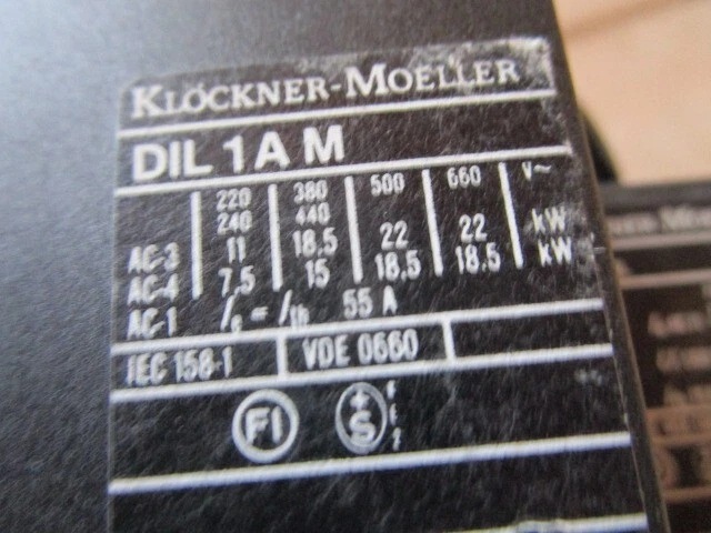 STERN DREIECK SCHALTUNG Möller DIL1AM Schütz 15kW Zeitrelais 230V EUR