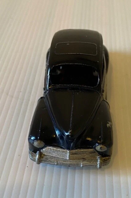 DINKY TOYS original France - 24R- Peugeot 203 -  Bel État - sans boite
